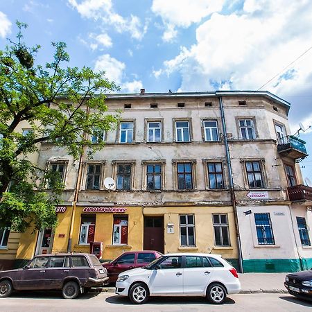 1 Bedroom Apartment Near Elizabeth'S The Cathedral Lviv Ngoại thất bức ảnh