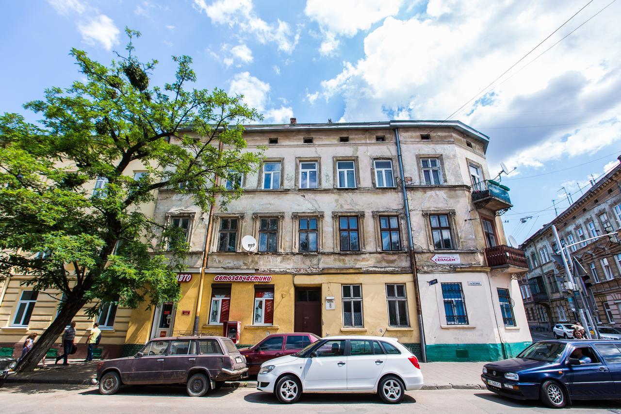1 Bedroom Apartment Near Elizabeth'S The Cathedral Lviv Ngoại thất bức ảnh