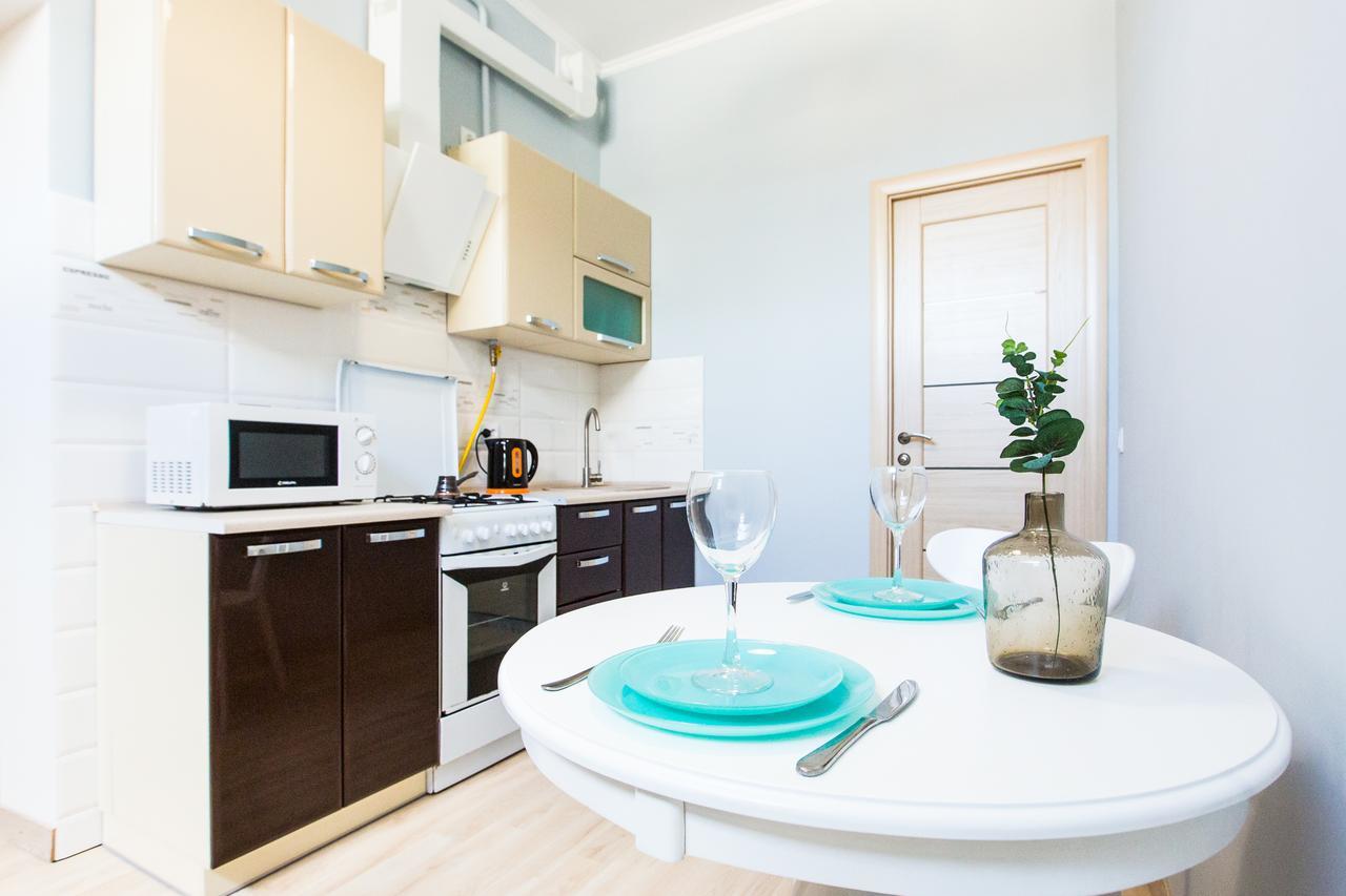 1 Bedroom Apartment Near Elizabeth'S The Cathedral Lviv Ngoại thất bức ảnh
